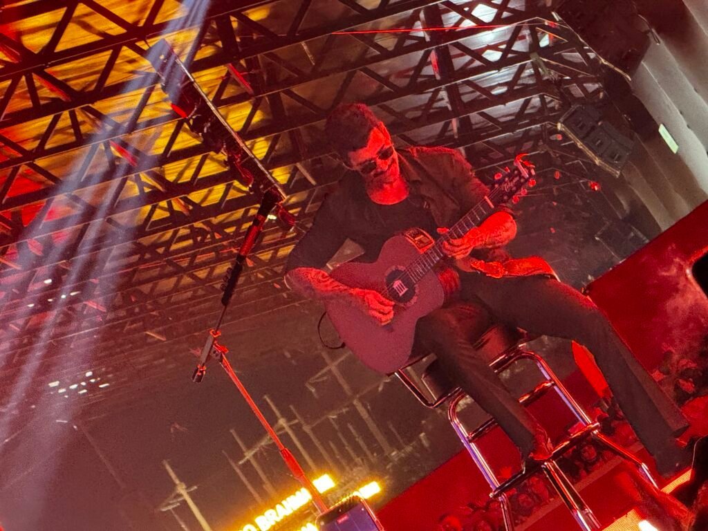 Gusttavo Lima no palco do Jaguariúna Rodeo Festival