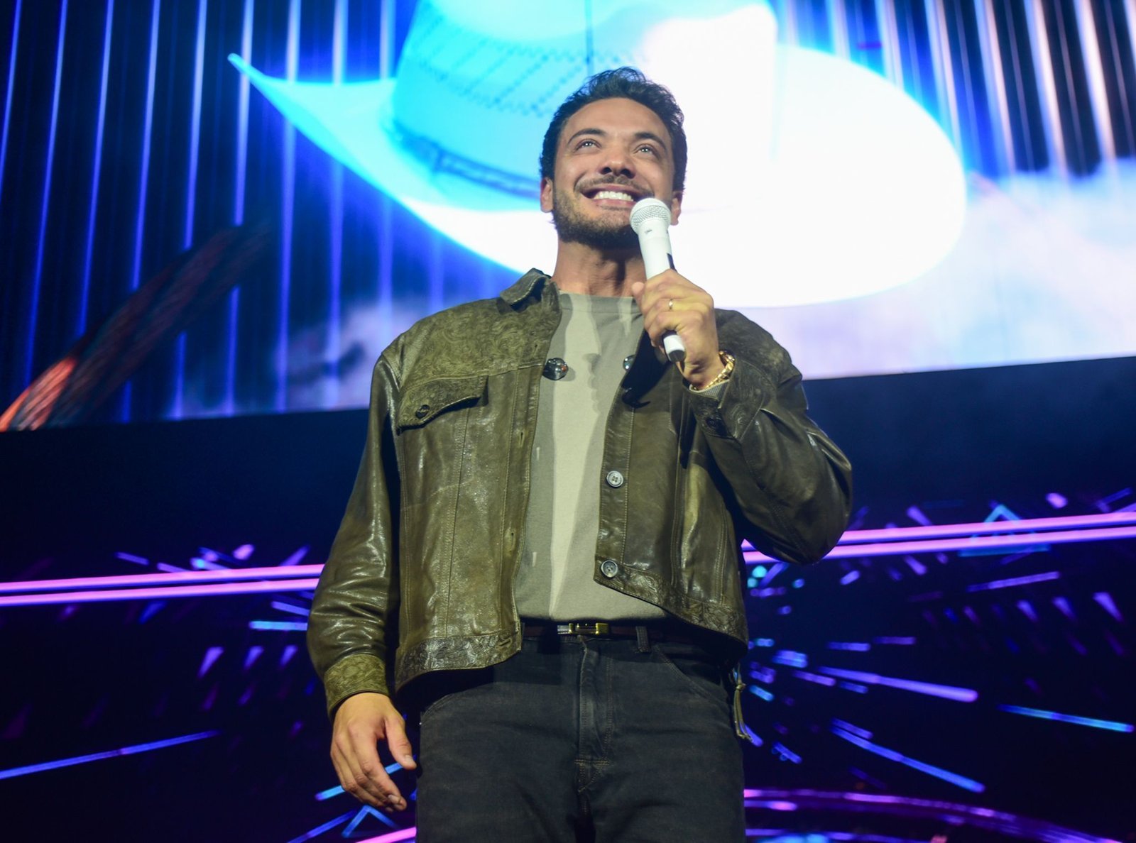Wesley Safadão no palco do Jaguariúna Rodeo Festival 2026